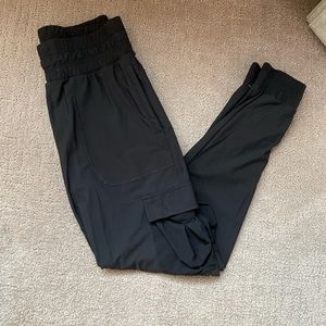 Balance athletica swift cargo jogger